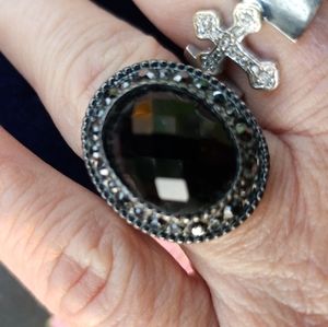 Premier Designs BLACK TIE ring